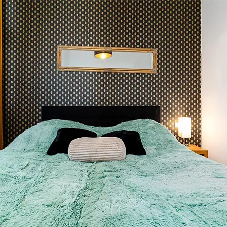 Hound Deluxe Apartamento