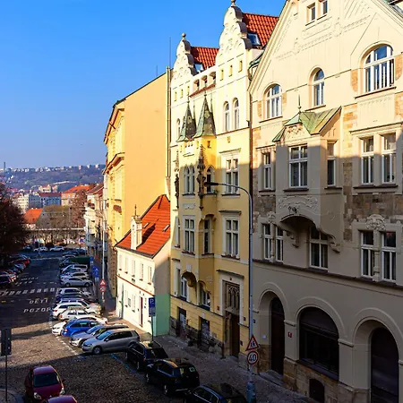Hound Deluxe Praha