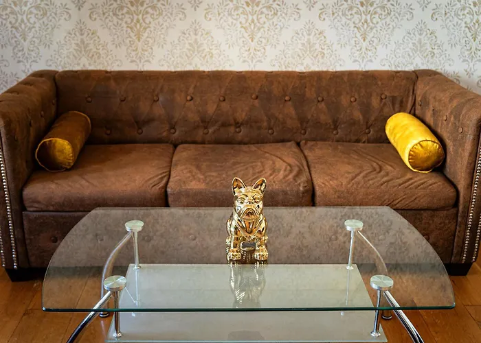 Hound Deluxe Апартаменты